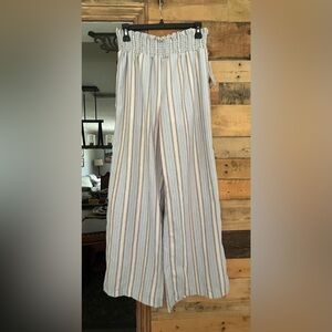 New with tags wide leg pants